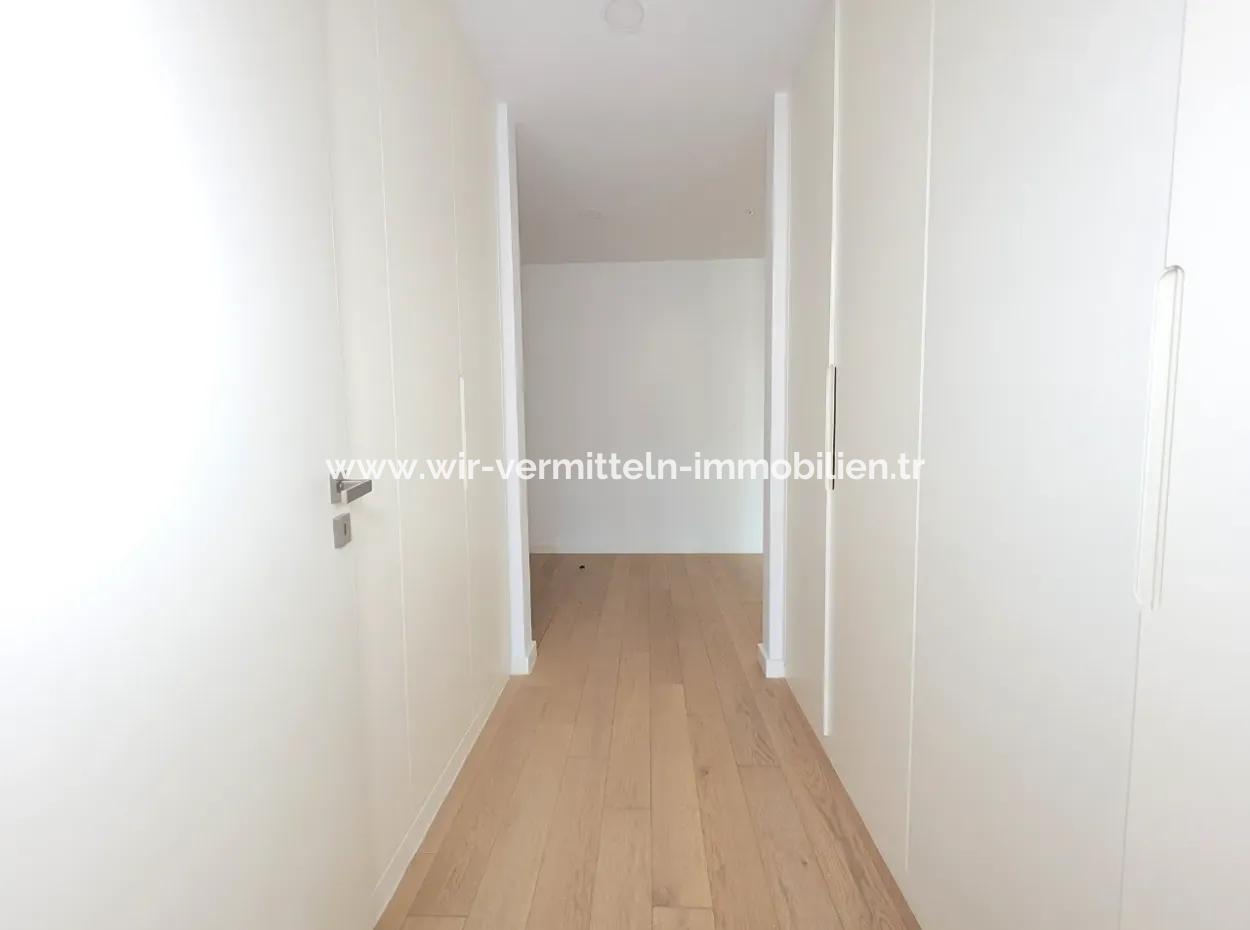 Boş Krediye Uygun İncek Loft Satılık 2,5+1 Peyzaj Manzaralı 1.Kat Daire