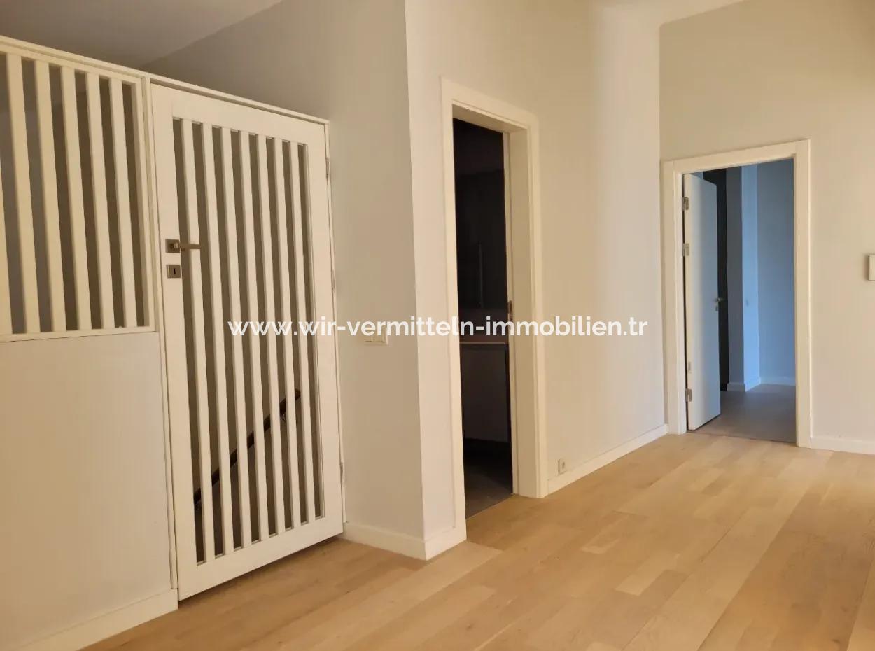 İncek Loft Satılık  5.5+1 Dubleks  Peyzaj Manzaralı 4.Kat Kiracısız Daire