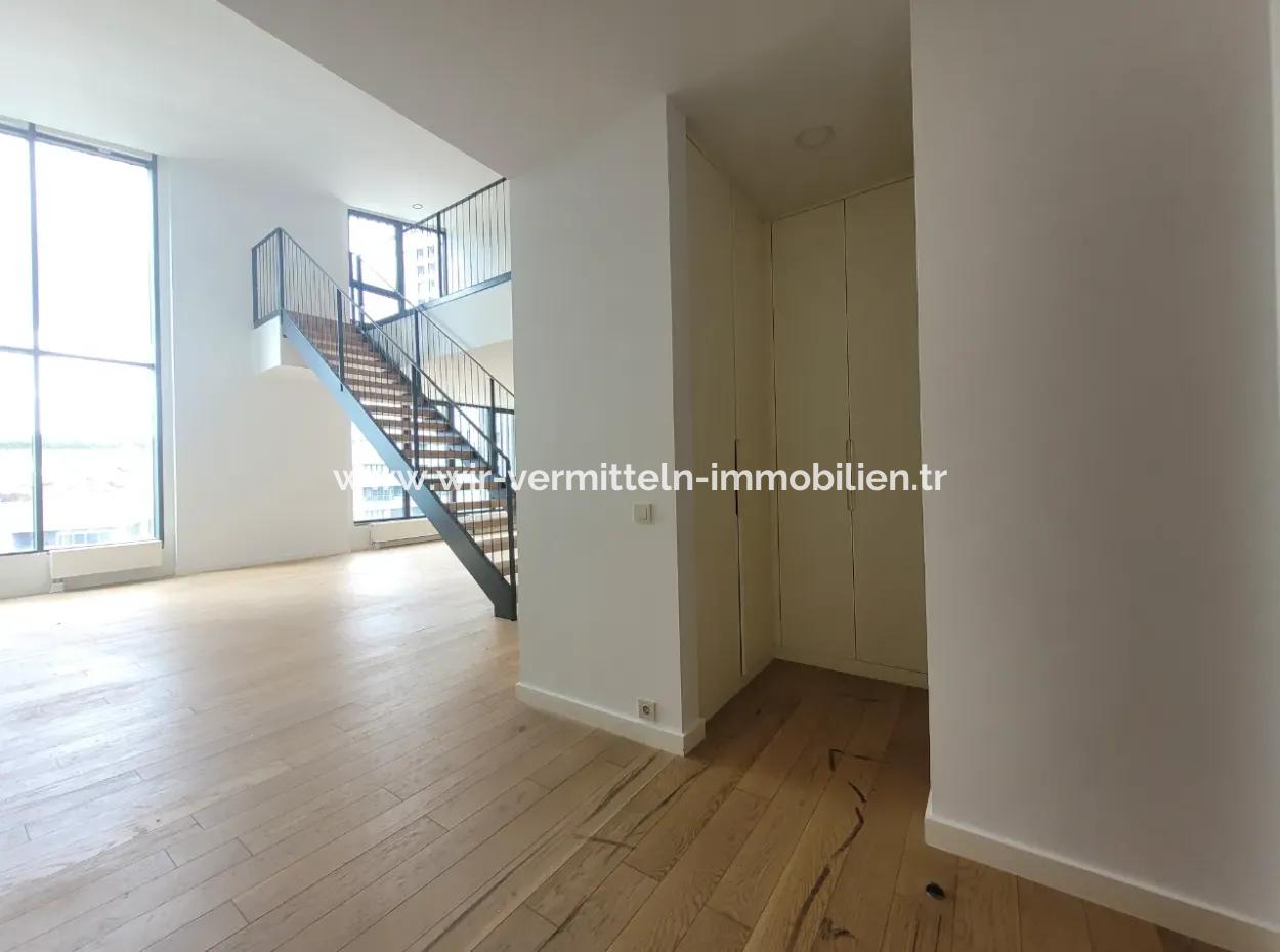 İncek Loft Satılık  5,5+1 Dubleks Peysaj Manzaralı 5.Kat Kiracısız Daire
