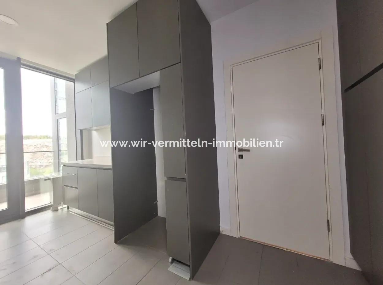 İncek Loft Satılık  5,5+1 Dubleks Peysaj Manzaralı 5.Kat Kiracısız Daire