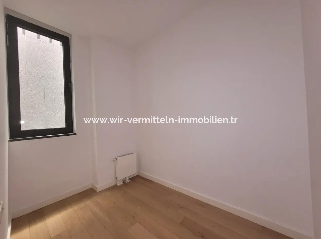 İncek Loft Satılık  5,5+1 Dubleks Peysaj Manzaralı 5.Kat Kiracısız Daire