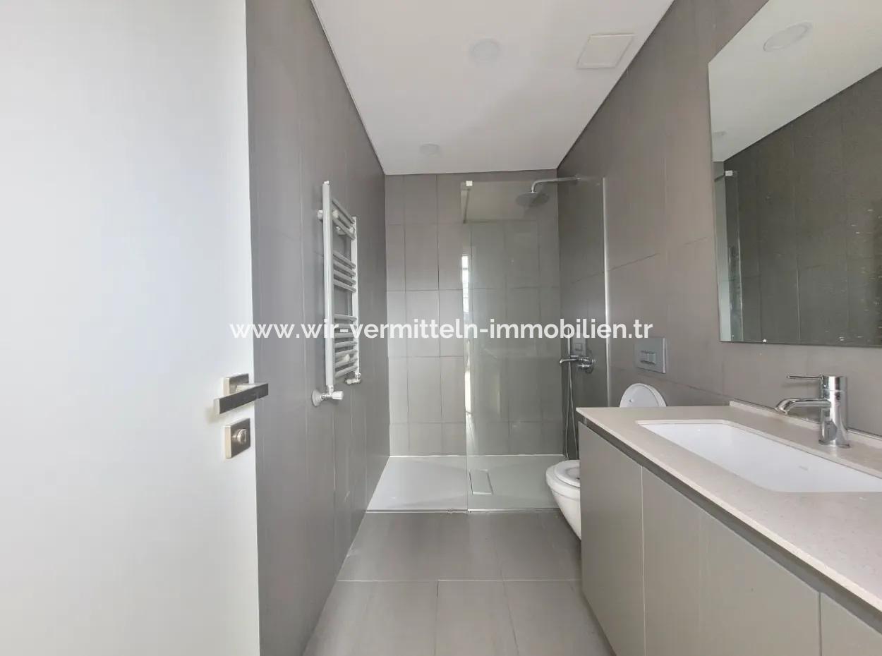 İncek Loft Satılık  5,5+1 Dubleks Peysaj Manzaralı 5.Kat Kiracısız Daire