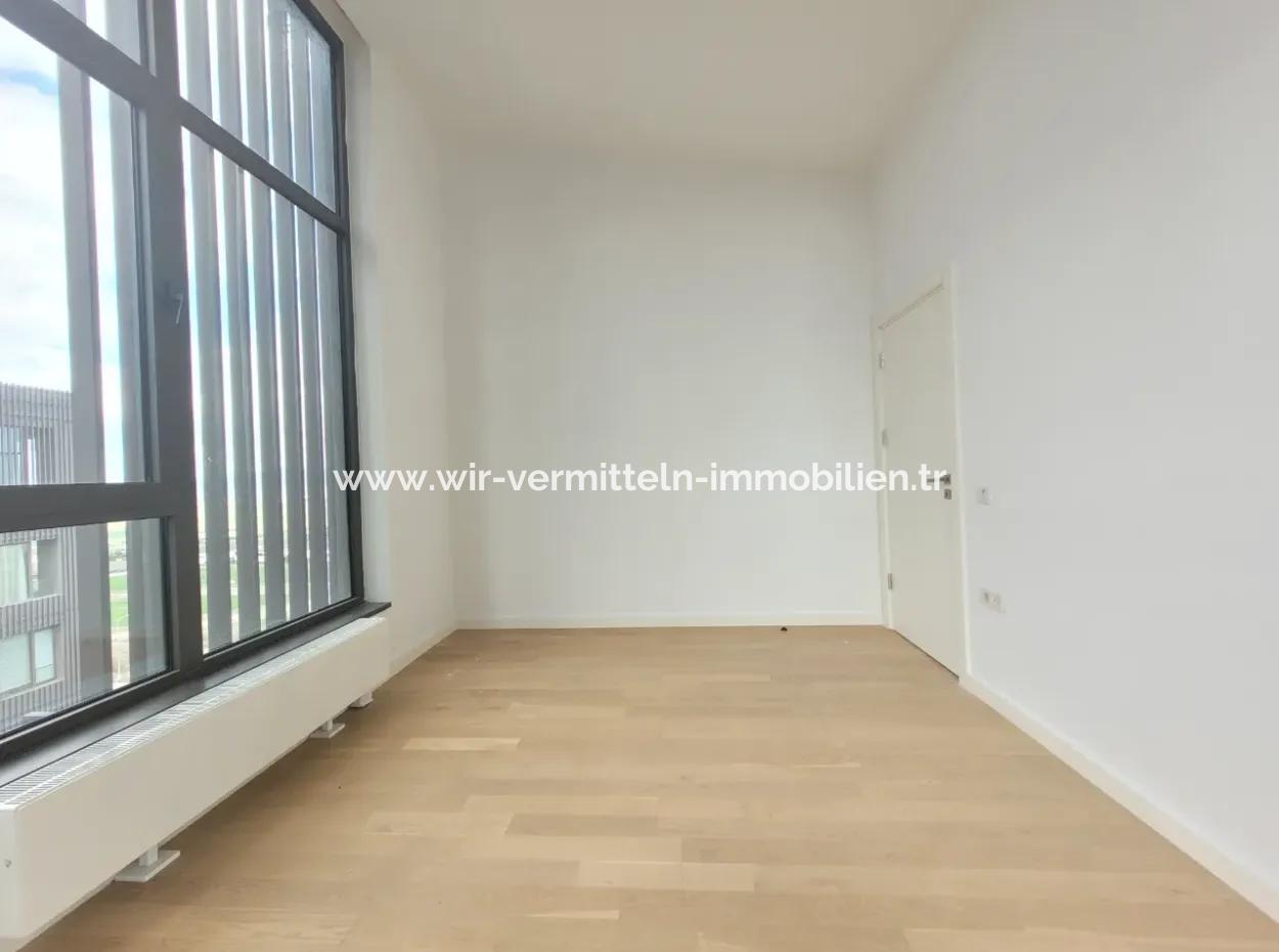 İncek Loft Satılık  5,5+1 Dubleks Peysaj Manzaralı 5.Kat Kiracısız Daire
