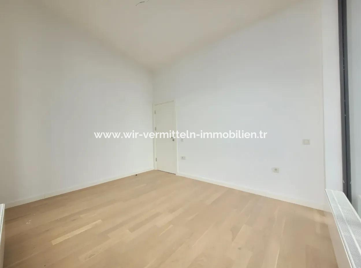 İncek Loft Satılık  5,5+1 Dubleks Peysaj Manzaralı 5.Kat Kiracısız Daire