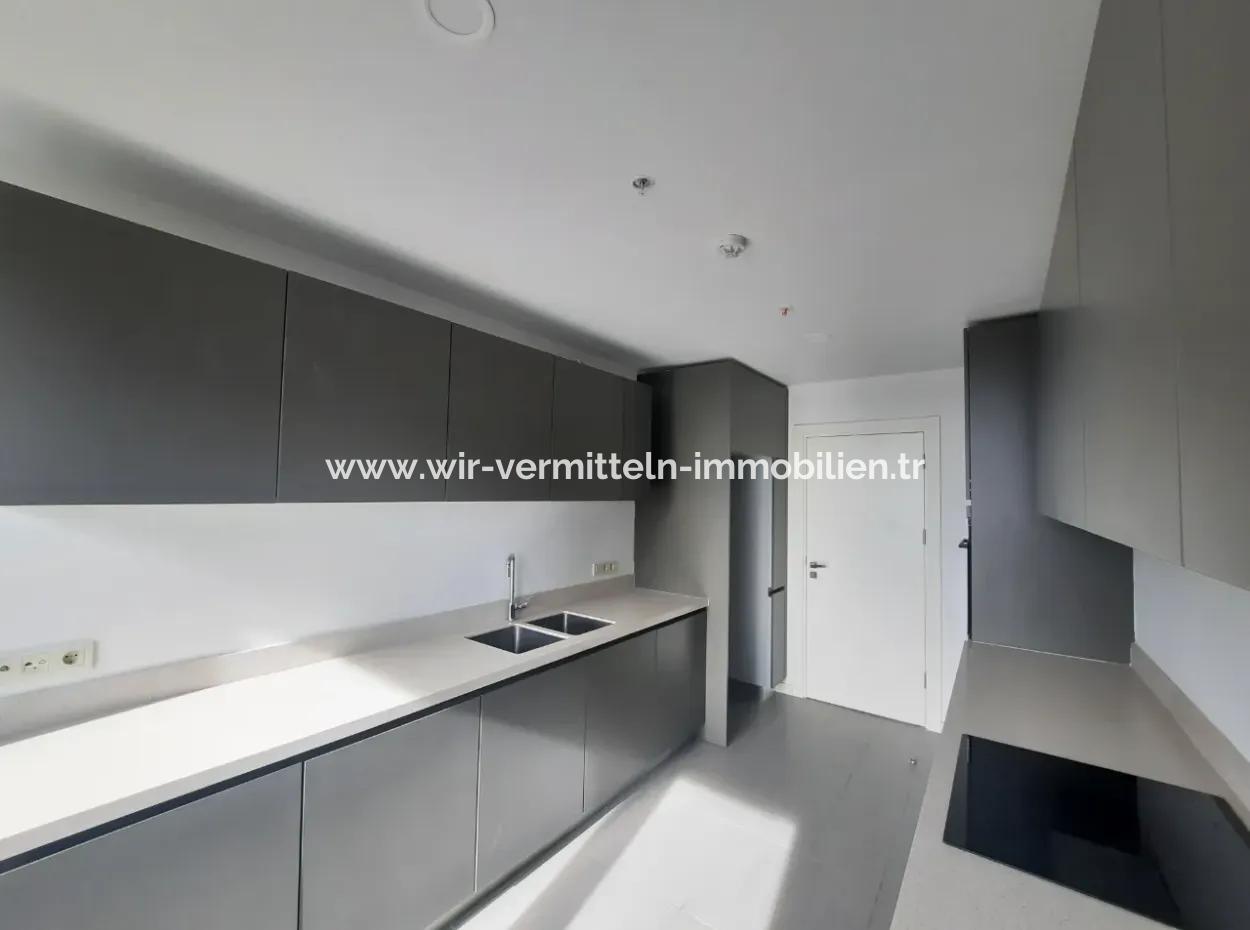 İncek Loft Kiralık  3,5+1  Göl Manzaralı