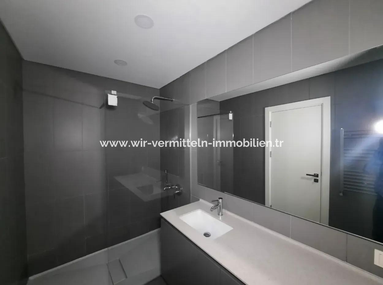 İncek Loft Kiralık  3,5+1  Göl Manzaralı