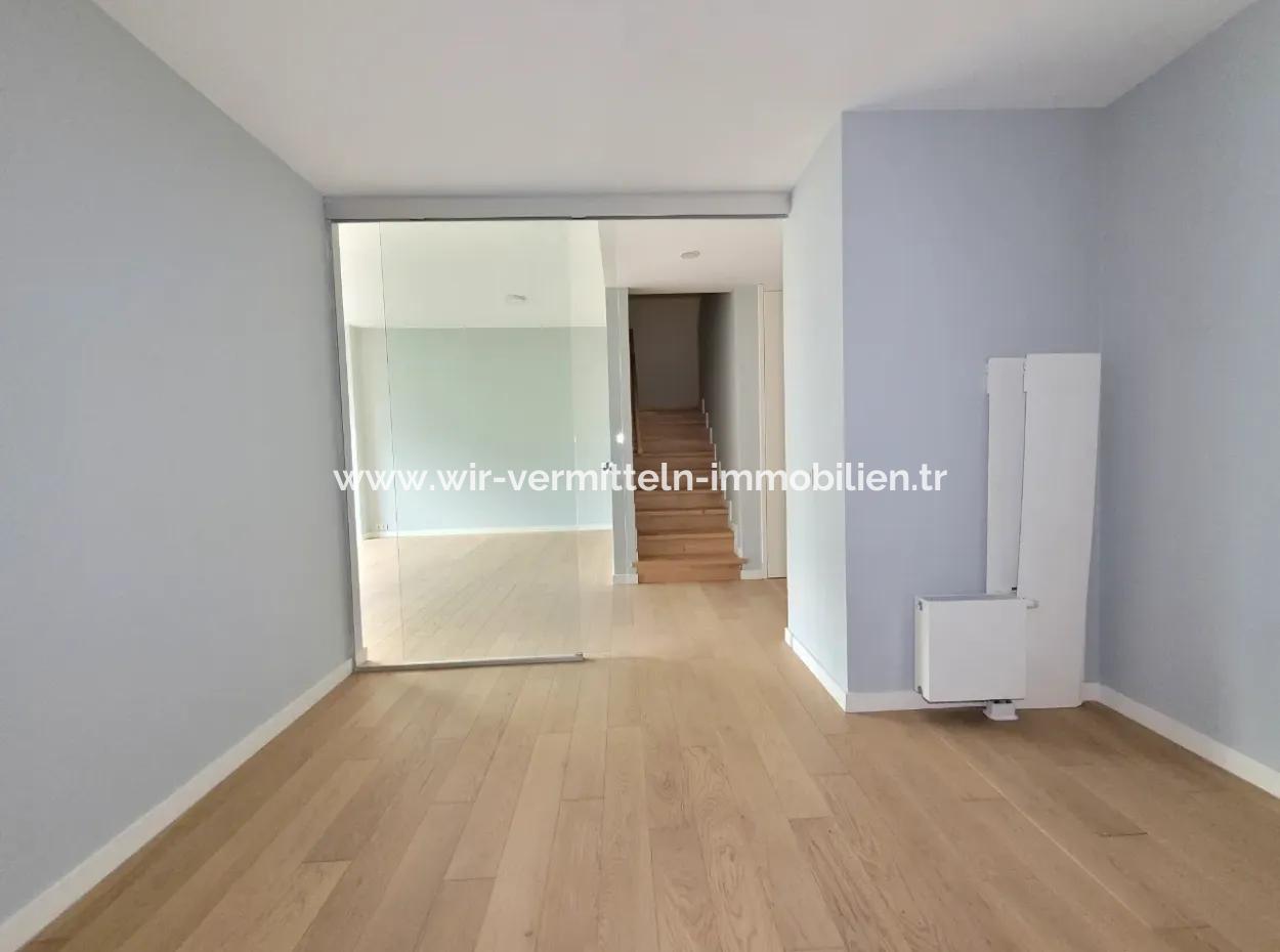 İncek Loft Satılık 3+1 Bahçe Dubleksi Peysaj Manzaralı Daire
