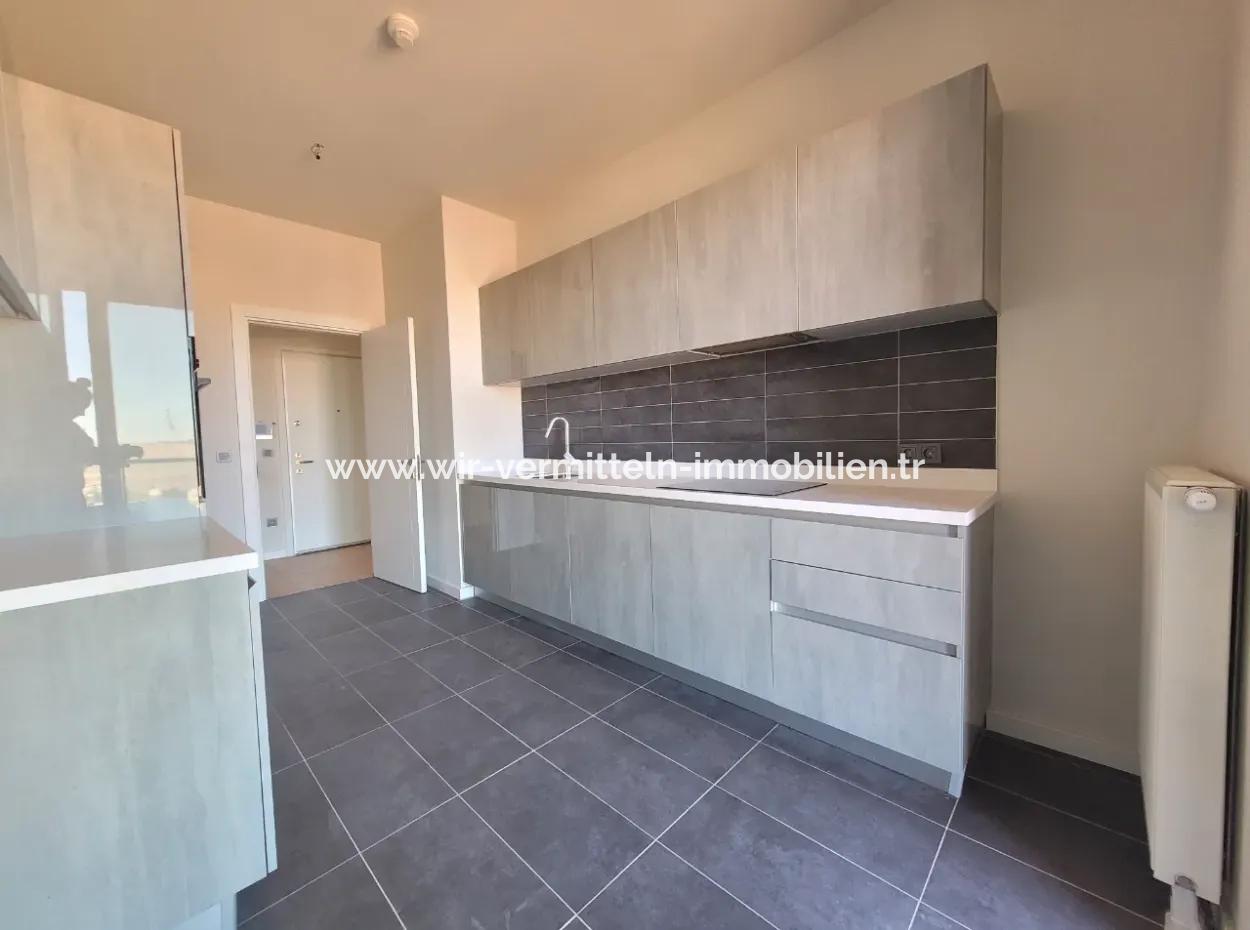 Kiracısız Krediye Uygun Beytepe İncek Bulvar Loft Satılık 3+1 110 M² 19.Kat Bulvar Ve Göl Manzaralı