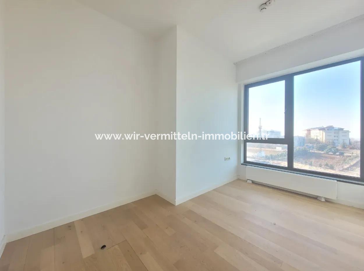 İncek Loft Kiralık 3+1 Şehir Manzaralı 19.Kat Daire