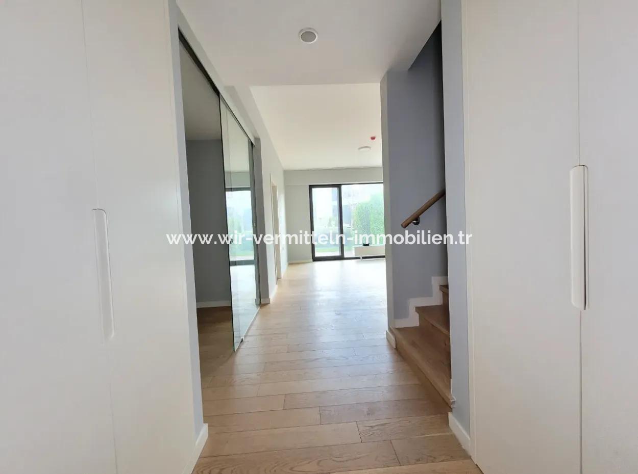 Boş İncek Loft Satılık 3+1 Bahçe Dubleksi Peyzaj Manzaralı Daire