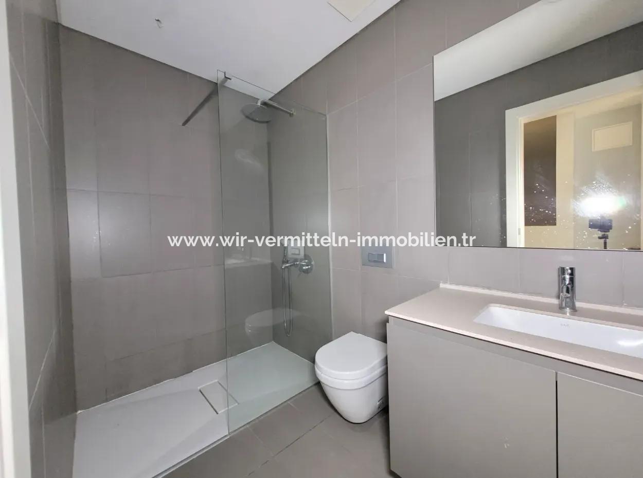 Boş İncek Loft Satılık 3+1 Bahçe Dubleksi Peyzaj Manzaralı Daire