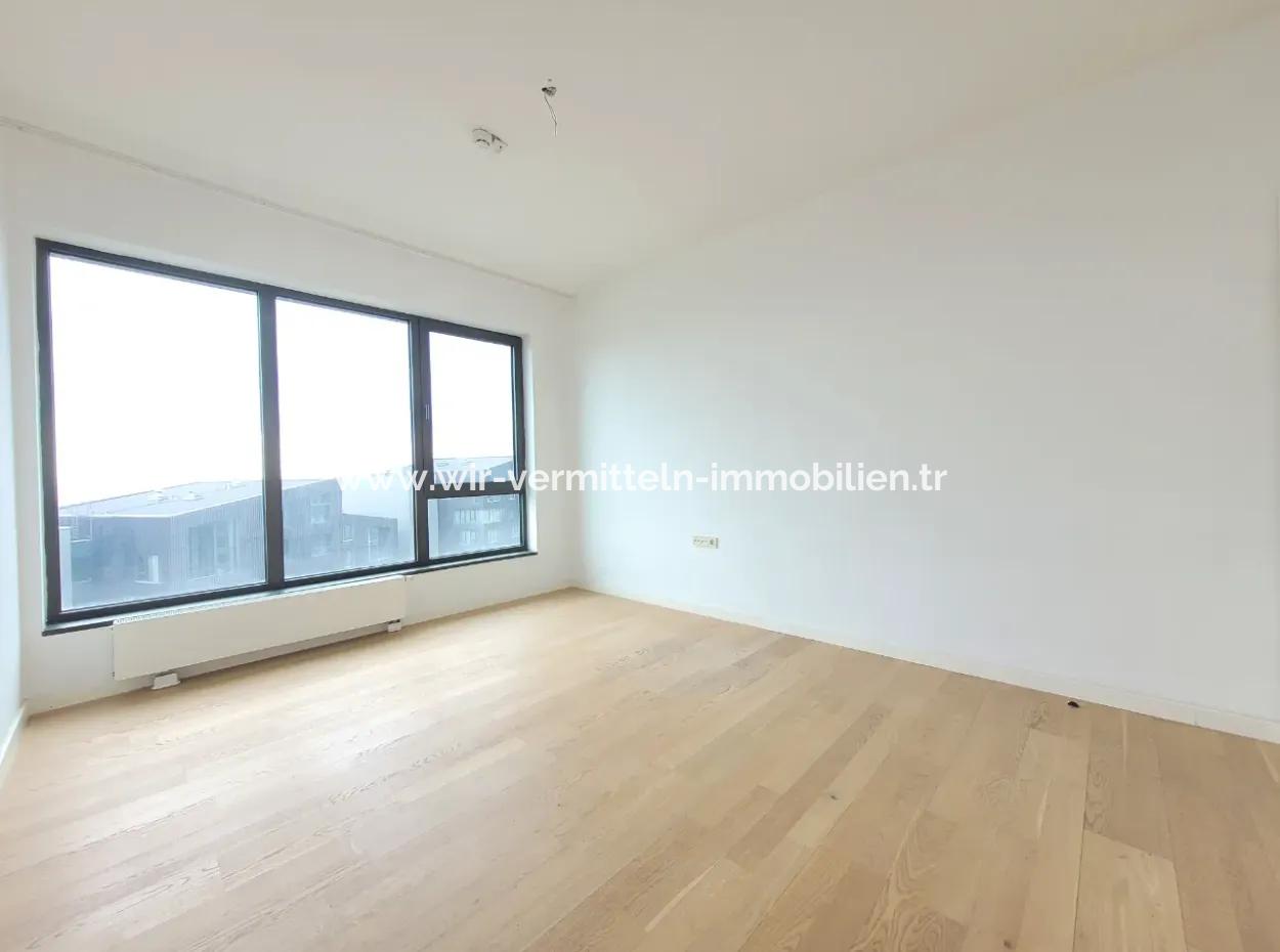 Boş İncek Loft Satılık 3+1 110 M²  Göl Manzaralı Daire