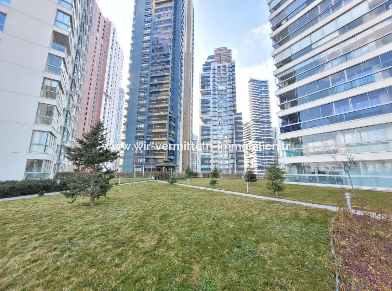 Boş İncek Nata'da Satılık 4+1 207 M²  Göl Manzaralı Daire