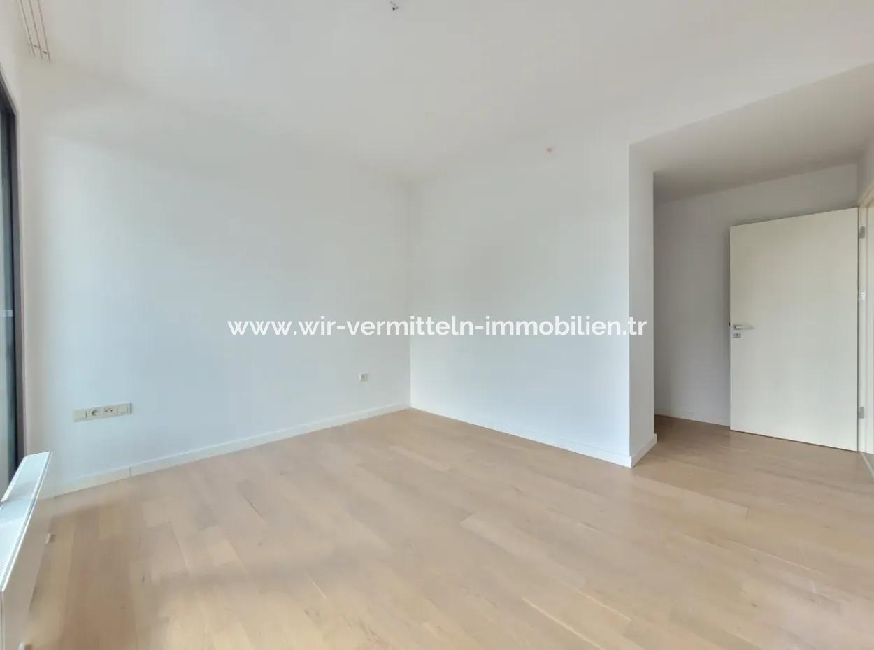 Boş İncek Loft Satılık Teraslı  3+1 110 M² Mogan Manzaralı Daire