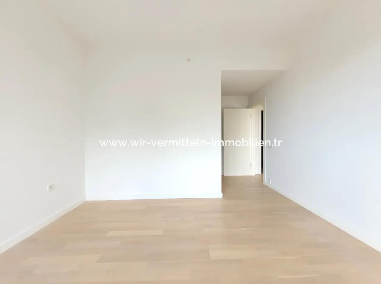 Boş İncek Loft Satılık Teraslı  3+1 110 M² Mogan Manzaralı Daire