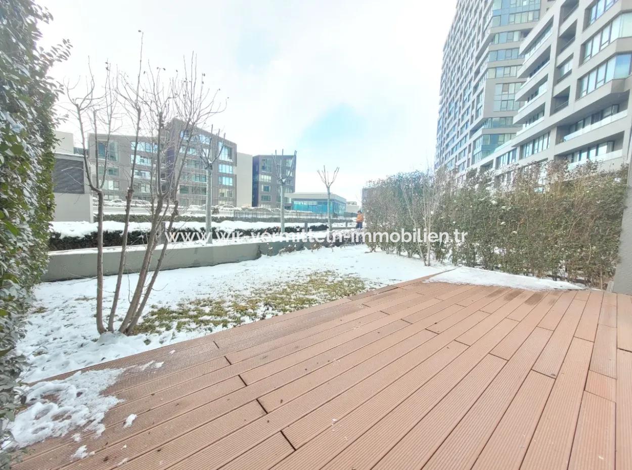 Boş Krediye Uygun İncek Loft Satılık 3+1 Bahçe Dubleksi Şehir Manzaralı Daire