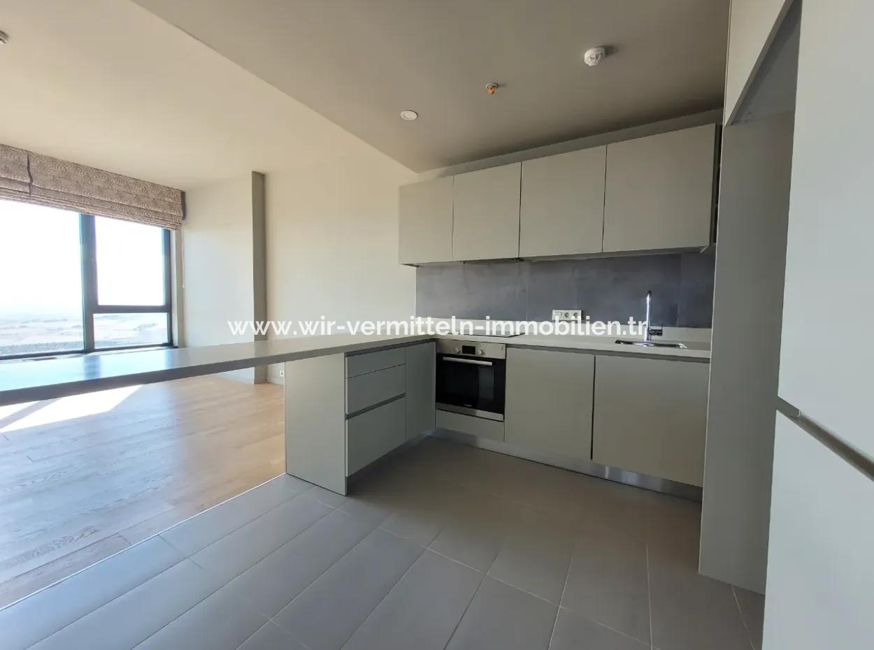 Boş İncek Loft Kiralık  1+1 Göl Manzaralı 11.Kat Daire