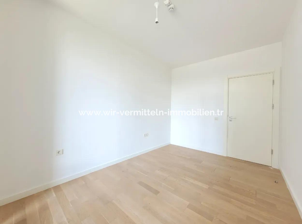 İncek Loft Satılık  3.5+1 140 M² 3.Kat Peyzaj Cephe Daire