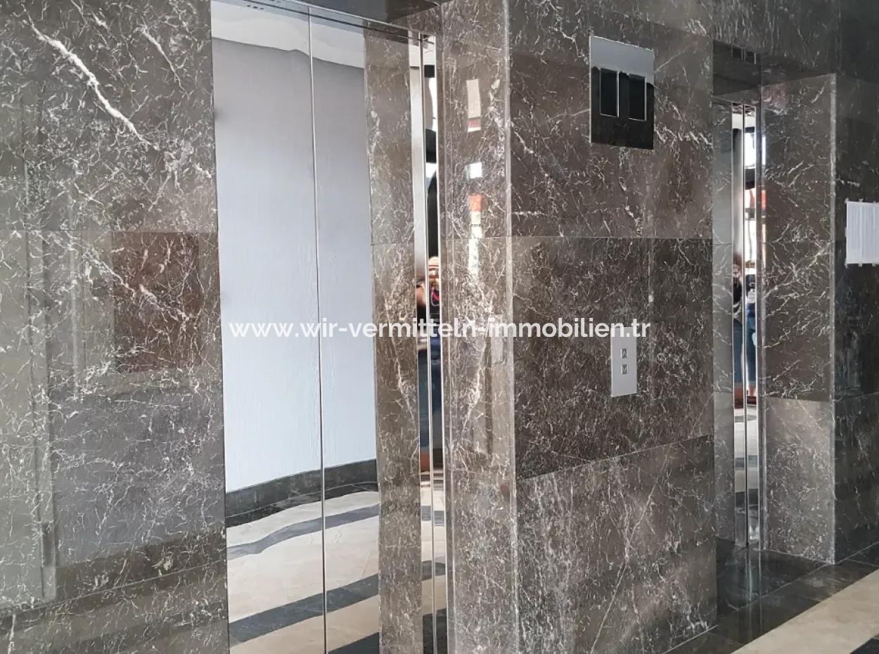 İncek Prestij Satılık  1+1 62 M² Kartal Yuvası 43.Kat Daire