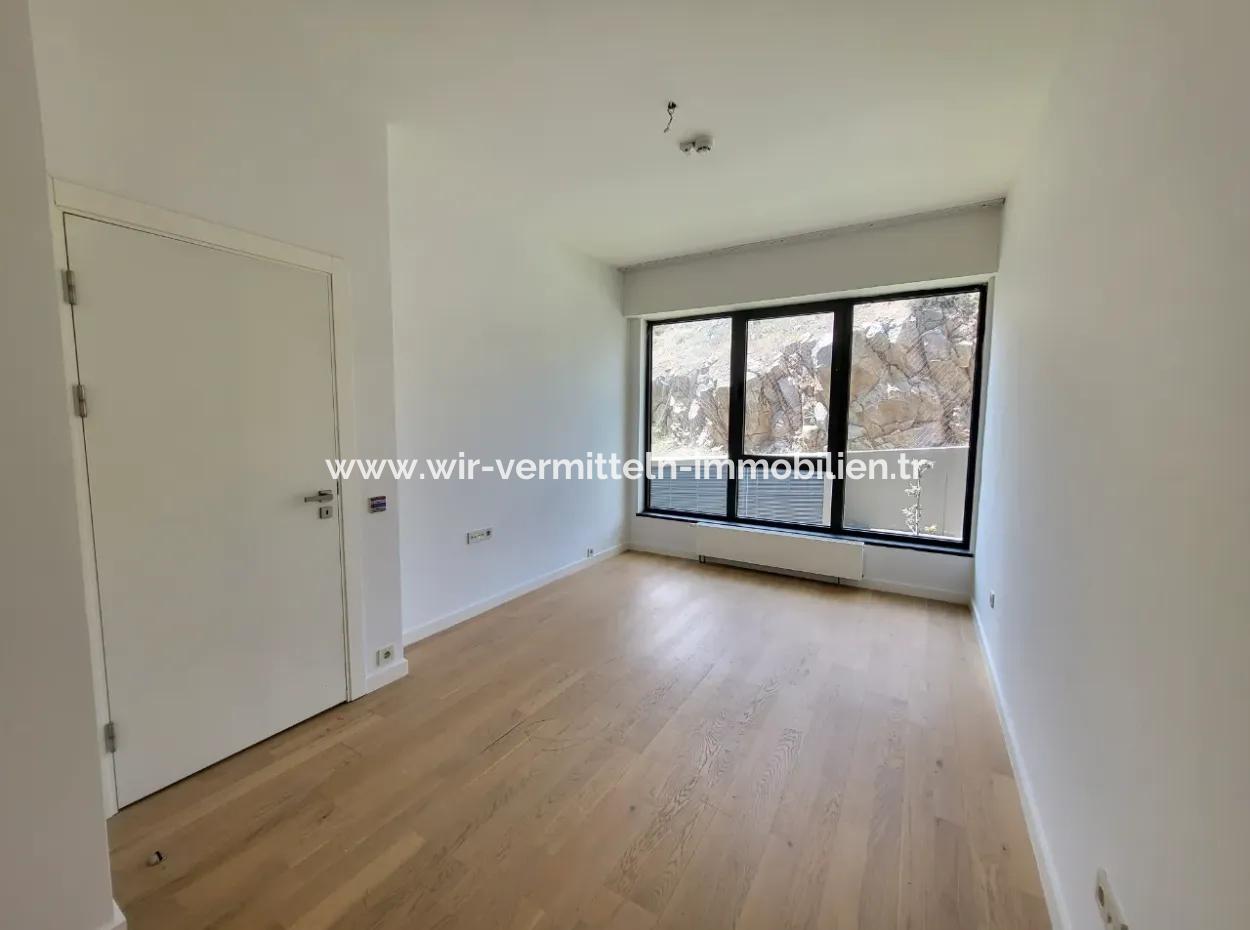 Boş Faturalı İncek Loft Satılık  2+1 Bahçe Dubleks Şehir Manzaralı Daire