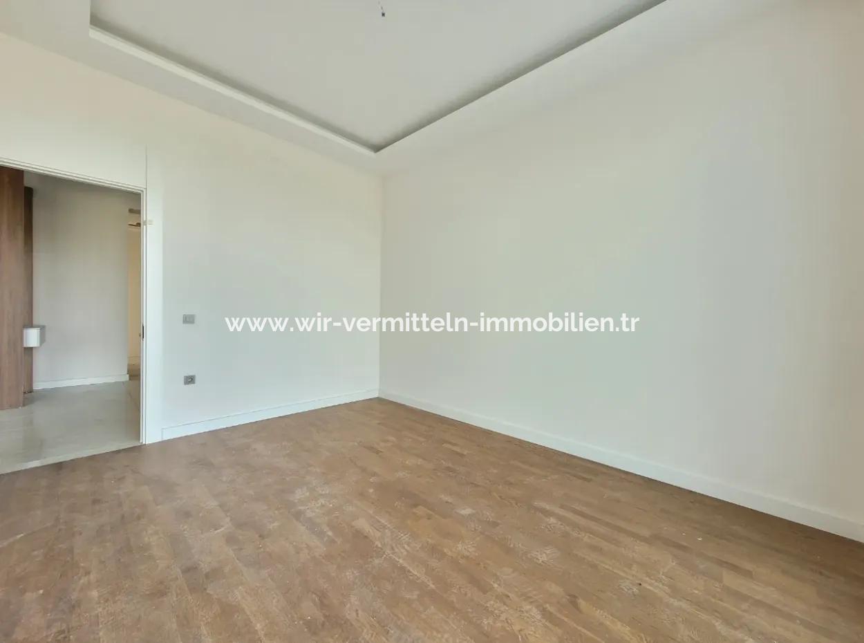 Ankara Çayyolu Alacaatlı Mh. Satılık Viole Sitesi As Royal Prestij Yatay Mimarı Bahçe Katı  4+1 Daire