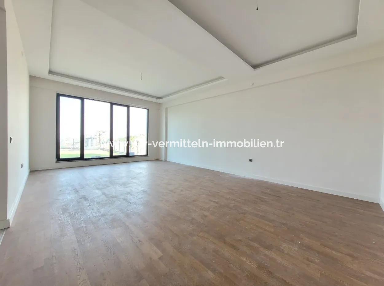 Ankara Çayyolu Alacaatlı Mh. Satılık Viole Sitesi As Royal Prestij Yatay Mimarı Bahçe Katı  4+1 Daire