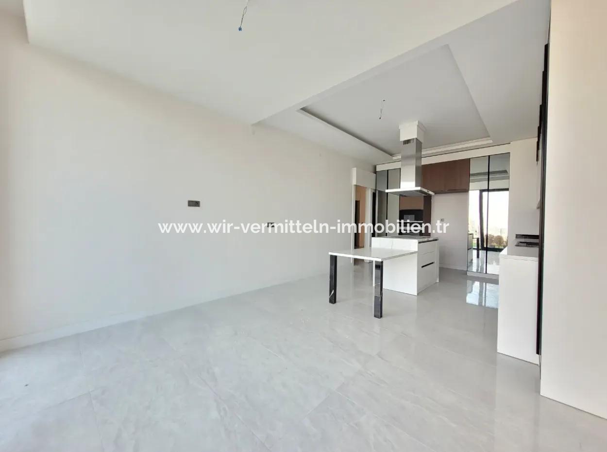 Ankara Çayyolu Alacaatlı Mh. Satılık Viole Sitesi As Royal Prestij Yatay Mimarı Bahçe Katı  4+1 Daire