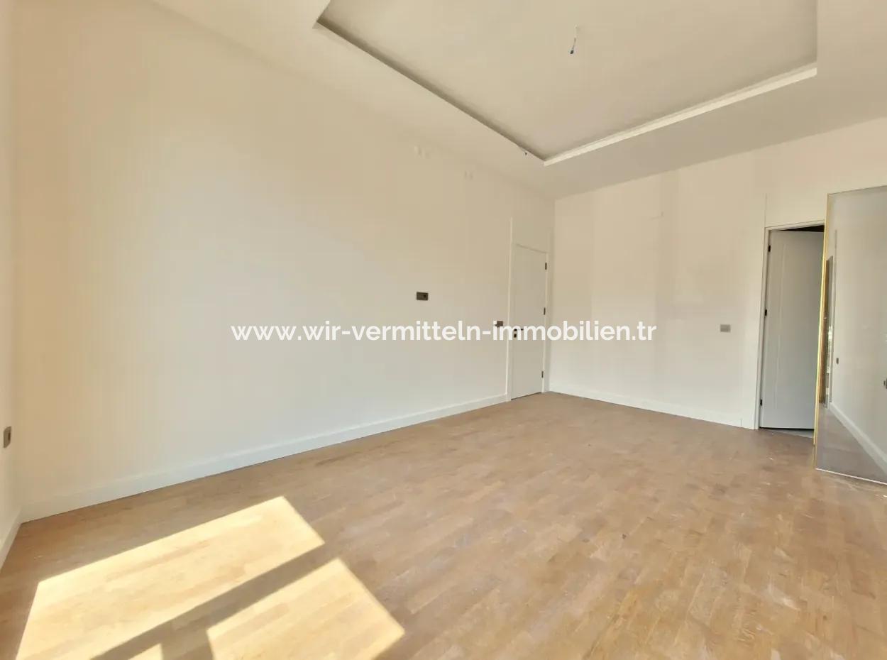 Ankara Çayyolu Alacaatlı Mh. Satılık Viole Sitesi As Royal Prestij Yatay Mimarı Bahçe Katı  4+1 Daire