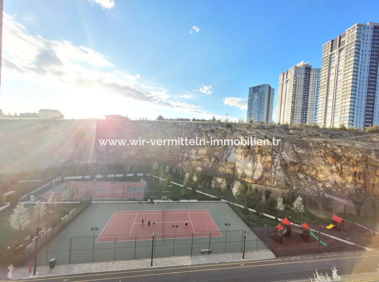 Boş İncek Loft Satılık  Teraslı 4+1  Mogan Manzaralı 146 M² 1.Kat Daire