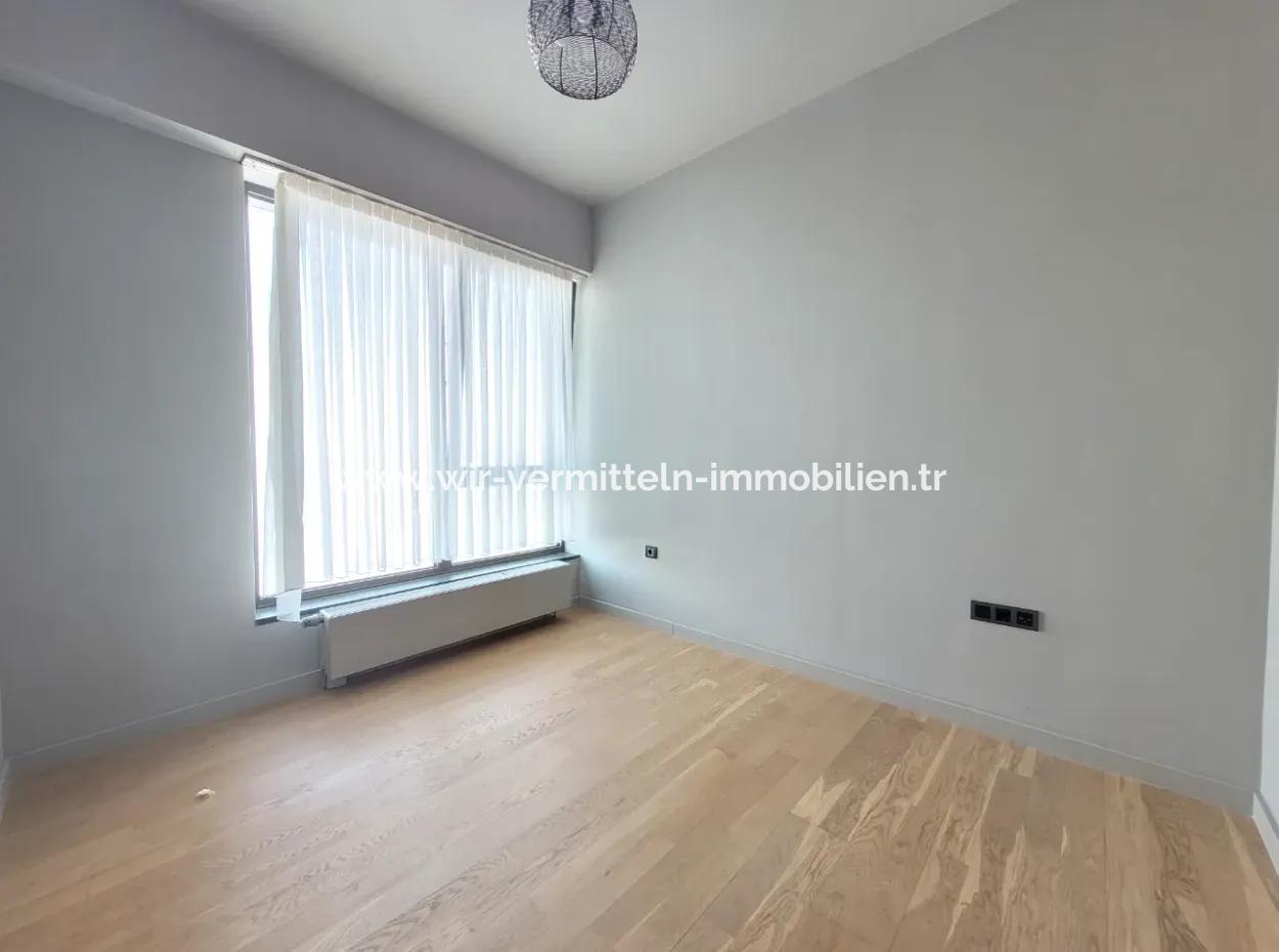 İncek Loft Satılık 1+1 Şehir Manzaralı 20.Kat Daire
