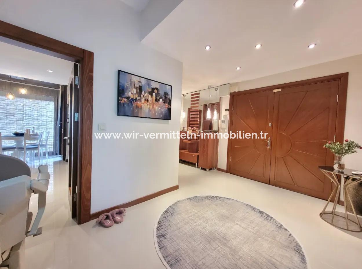 Vatandaşlığa Uygun Bursa Nilüfer Konak Mah. 340 M ² Panoramik Manzaralı Tam Müstakil Dubleks Satılık Villa