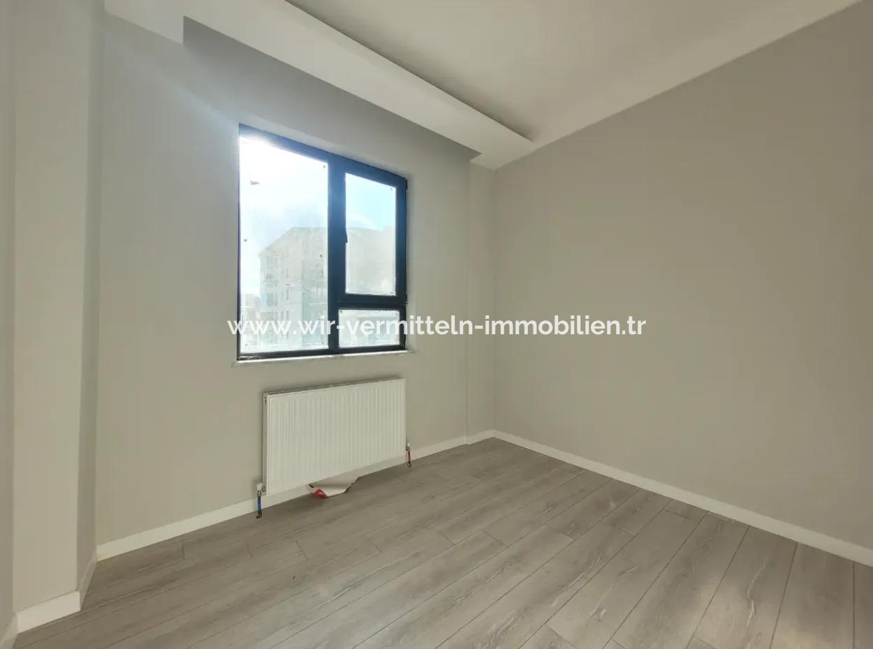 Vatandaşlığa Uygun Ankara Gölbaşı Bahçelievler Mah. 200 M ² Park Manzaralı Arakat Lüks Satılık Daire