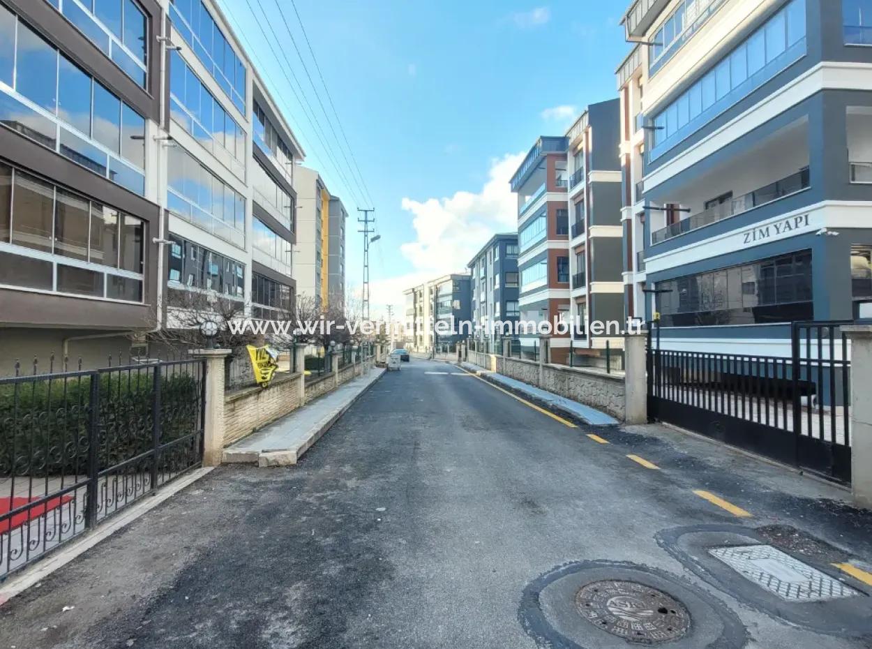 Vatandaşlığa Uygun Ankara Gölbaşı Bahçelievler Mah. 200 M ² Park Manzaralı Arakat Lüks Satılık Daire