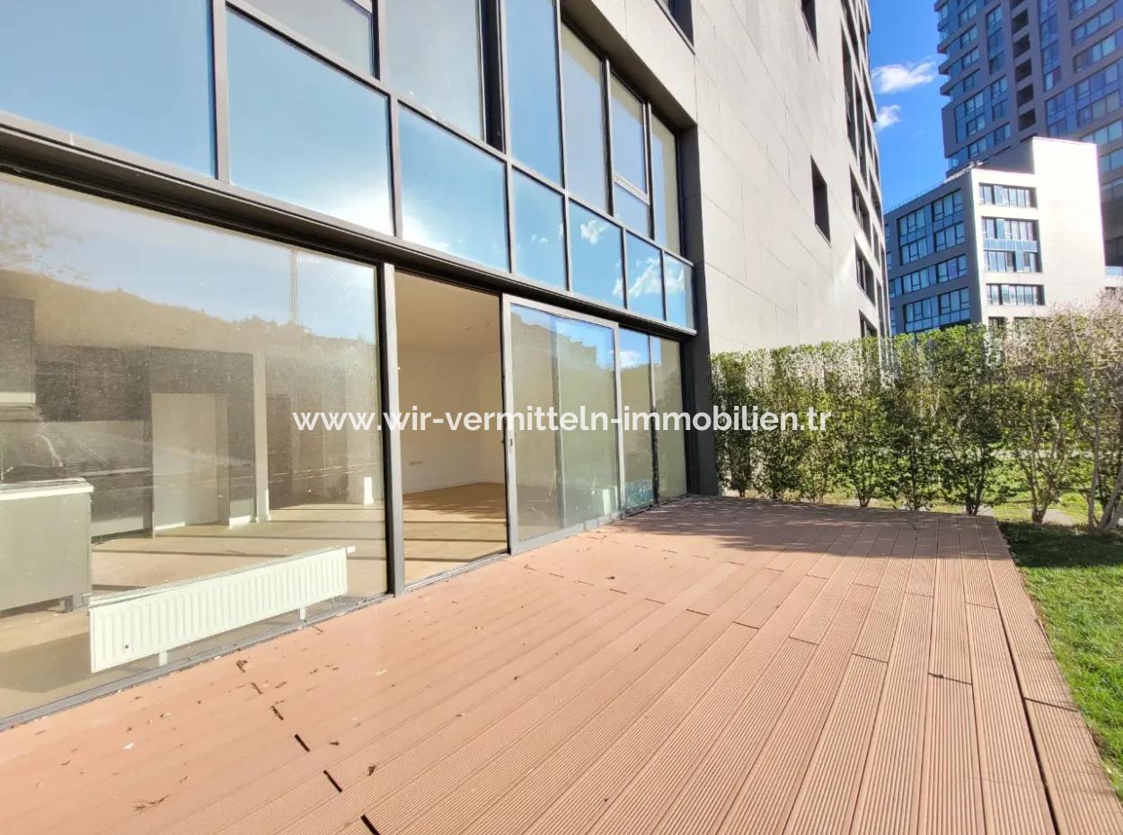 Kiracısız İncek Loft Satılık  2+1 Bahçe Dubleks Şehir Manzaralı Daire