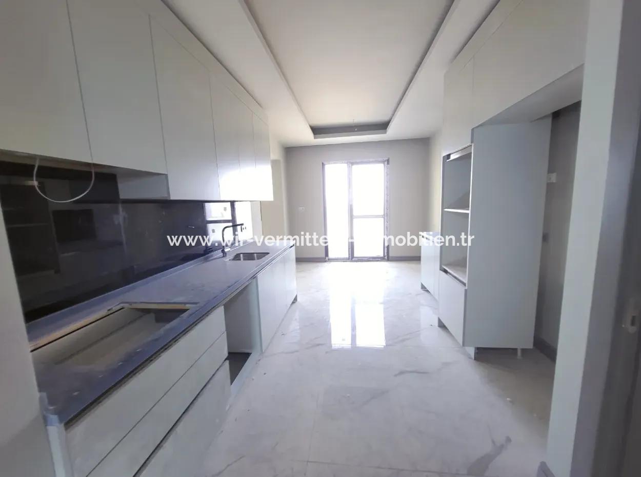 Sıfır Kent İncek Satılık  3+1  Peysaj Manzaralı 124 M² 3.Kat Daire Hacılar Mah. Gölbaşı Ankara