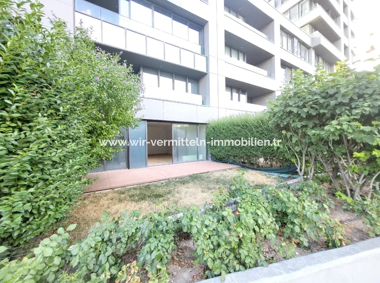 Krediye Uygun Boş İncek Loft Satılık 2,5+1 Peyzaj Manzaralı Bahçe Katı Daire 2 Bahçeli