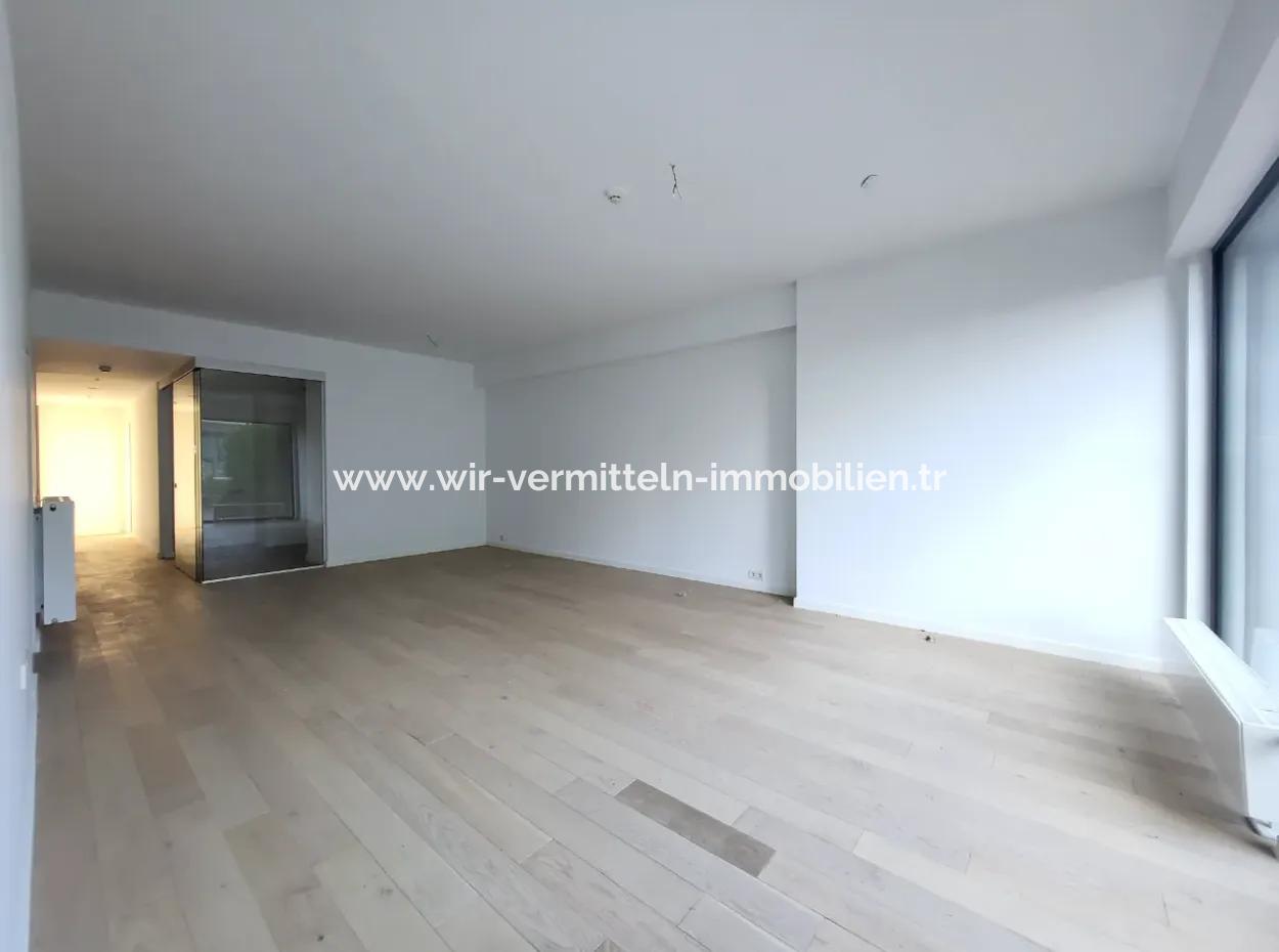 Krediye Uygun Boş İncek Loft Satılık 2,5+1 Peyzaj Manzaralı Bahçe Katı Daire 2 Bahçeli