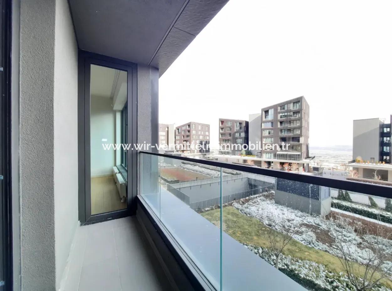 Göl Manzaralı Krediye Uygun İncek Loft Satılık  3+1 Dubleks Peyzaj Manzaralı 2.Kat Daire