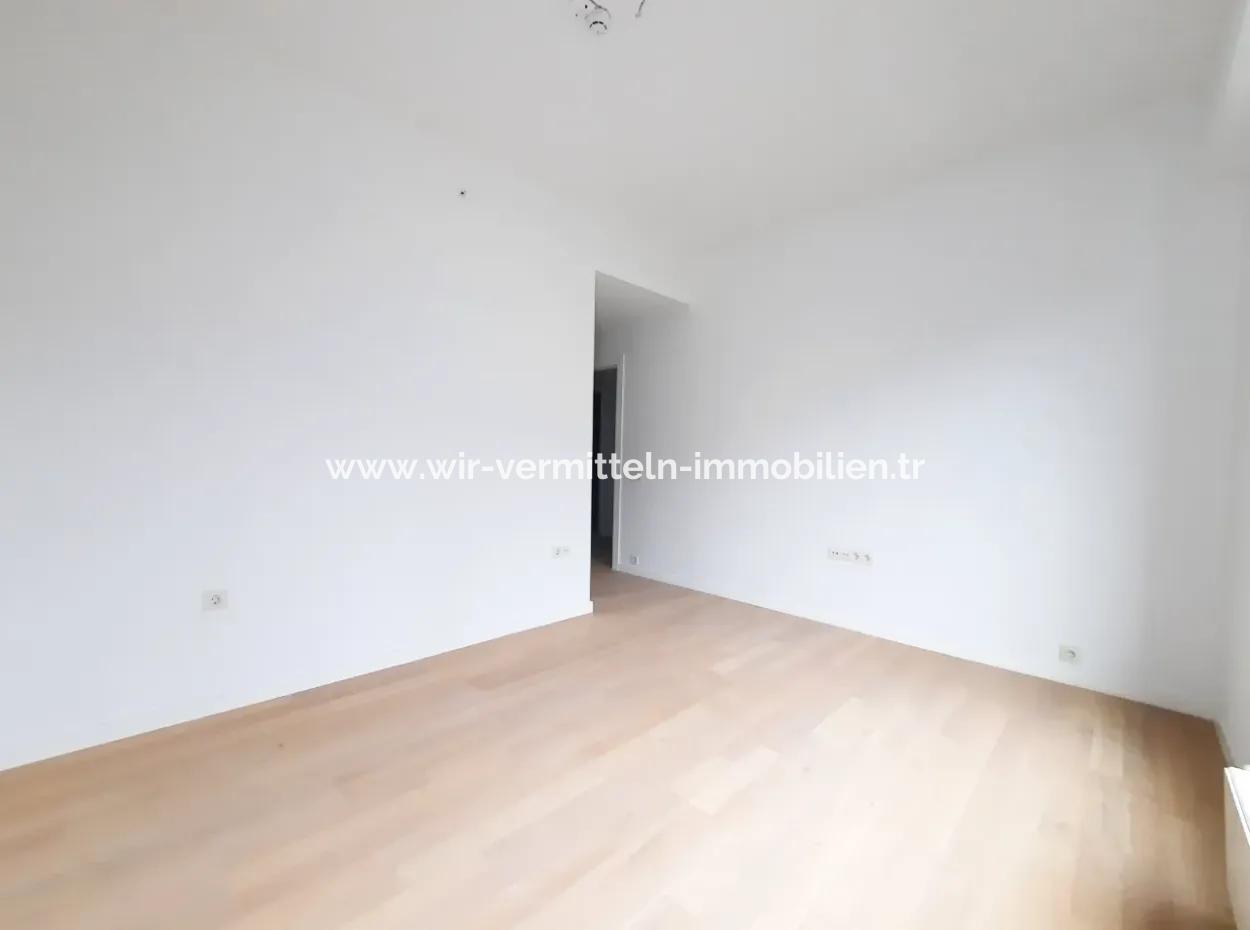 İncek Loft Satılık  4+1  Peyzaj Manzaralı  180 M² 2.Kat Daire
