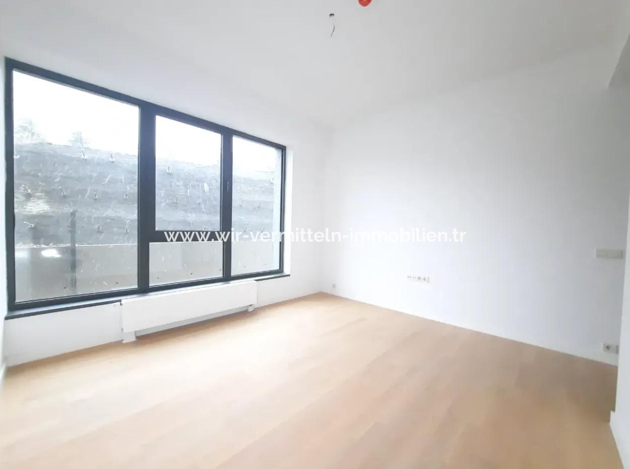 İncek Loft Satılık  4+1  Peyzaj Manzaralı  180 M² 2.Kat Daire