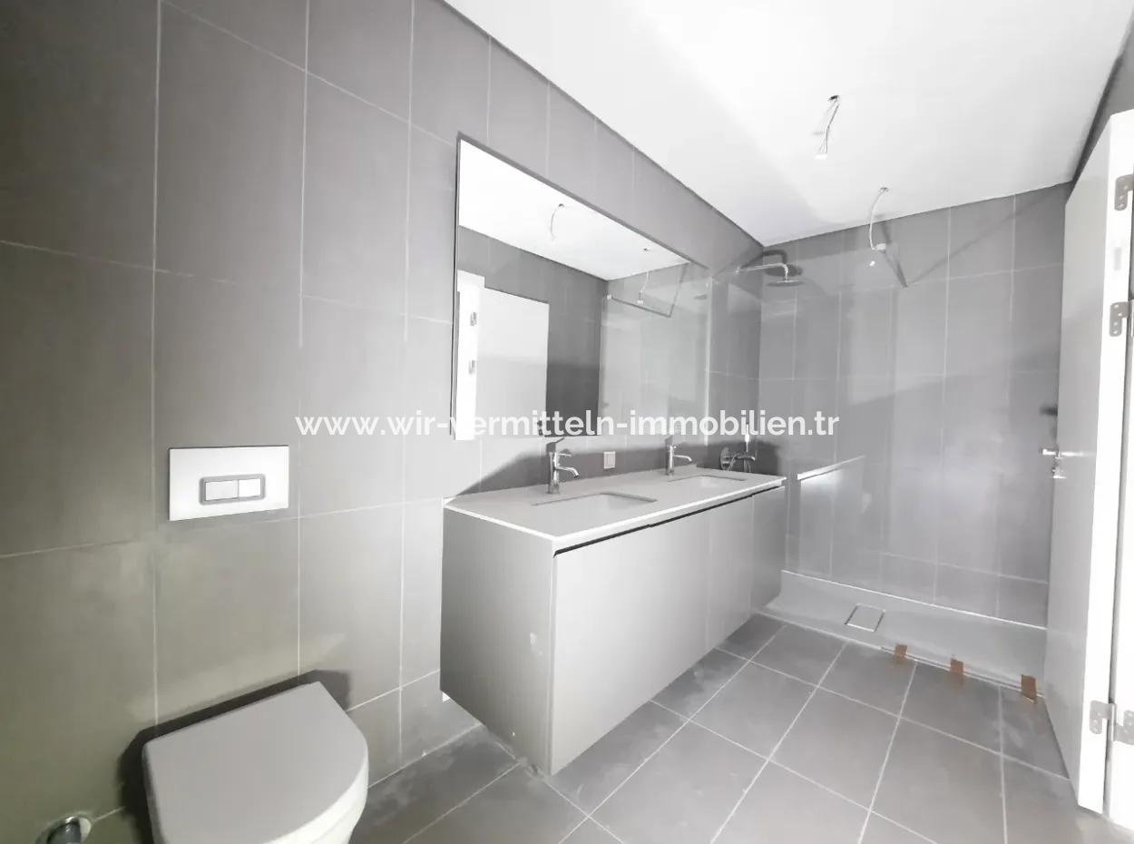 İncek Loft Satılık  4+1  Peyzaj Manzaralı  180 M² 2.Kat Daire