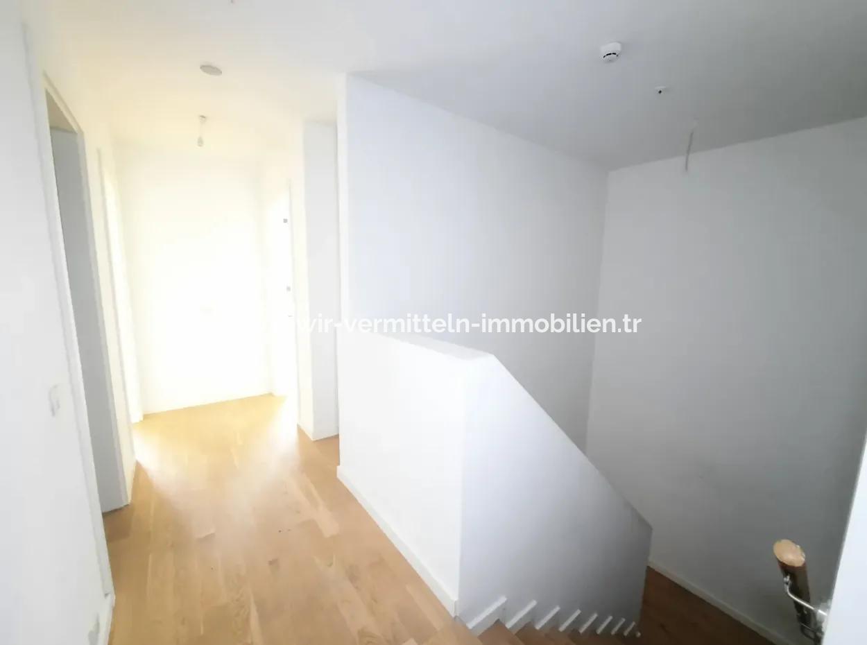 Krediye Uygun İncek Loft Satılık 3+1 Bahçe Dubleksi Peyzaj Manzaralı Daire