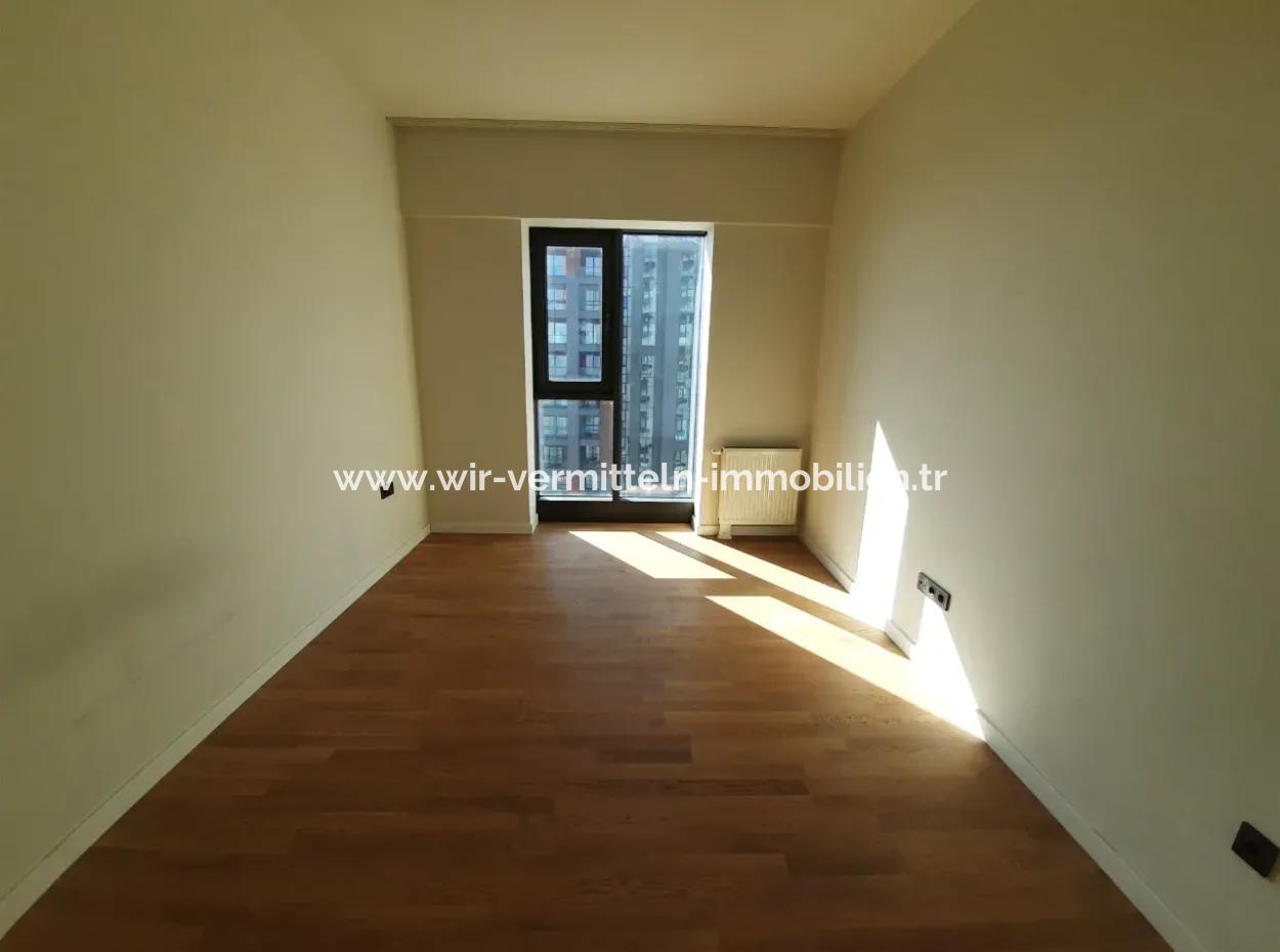 Boş Beytepe İncek Bulvar Loft Satılık 1+1 46 M² 2.Kat Güney Cephe Daire