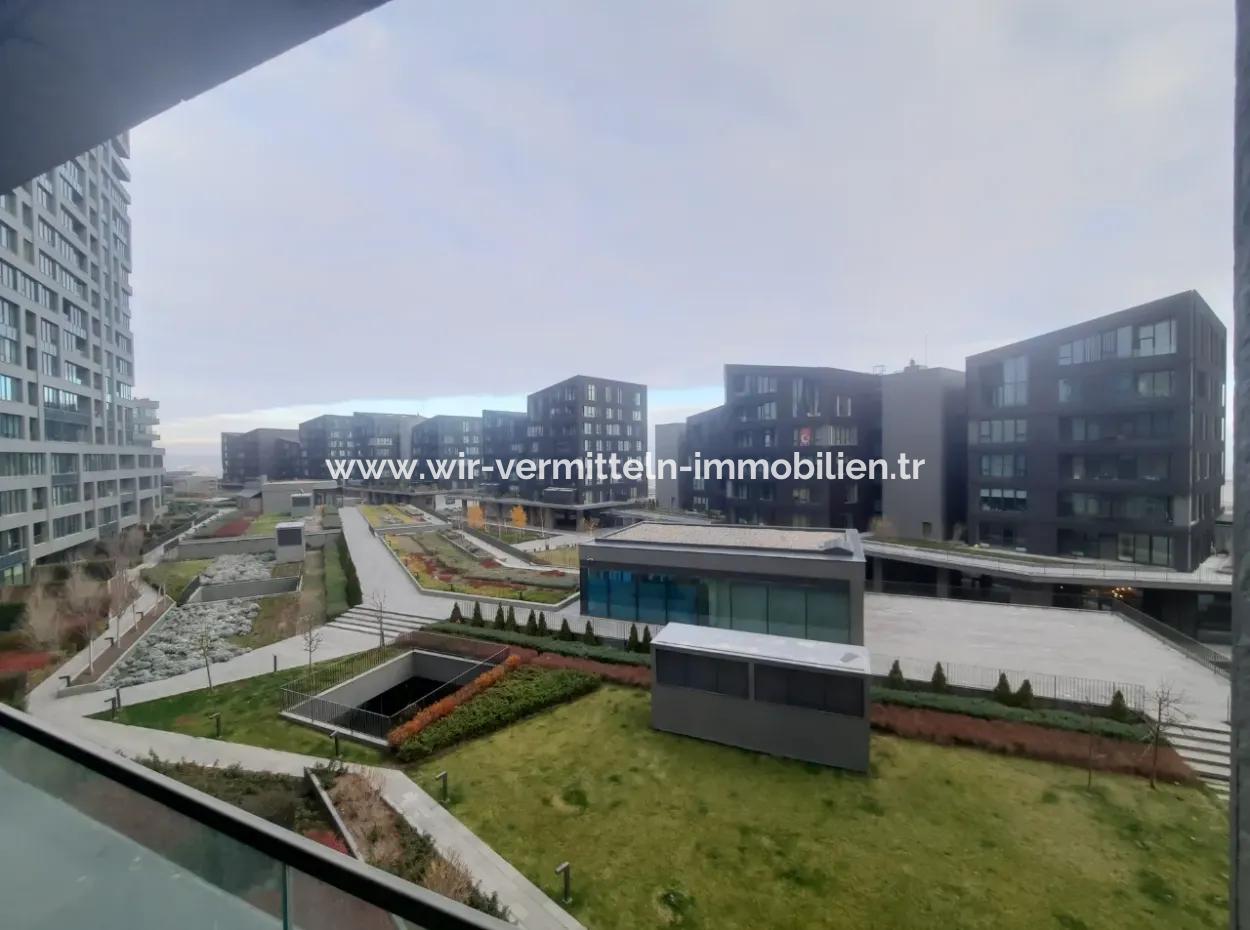 Krediye Uygun İncek Loft Satılık 2,5+1 Peyzaj Manzaralı 1.Kat Daire