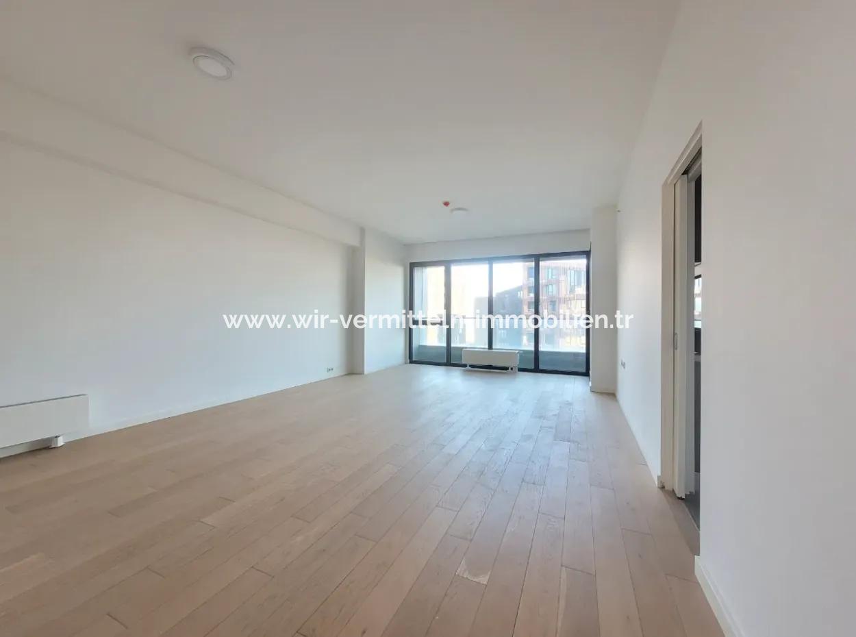 İncek Loft Satılık 2,5+1 Peyzaj Manzaralı 2.Kat Daire