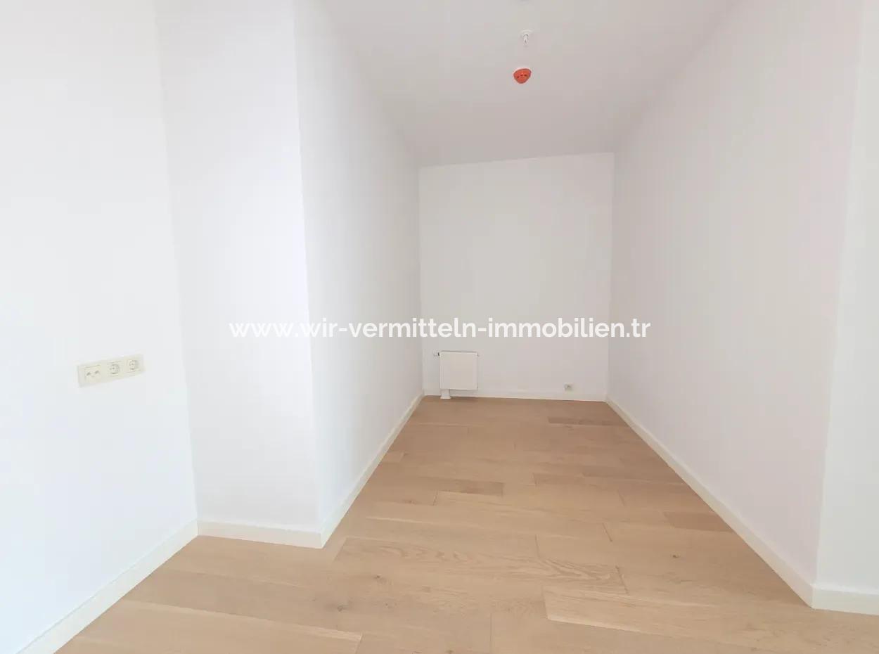 İncek Loft Satılık 2,5+1 Peyzaj Manzaralı 3.Kat Daire