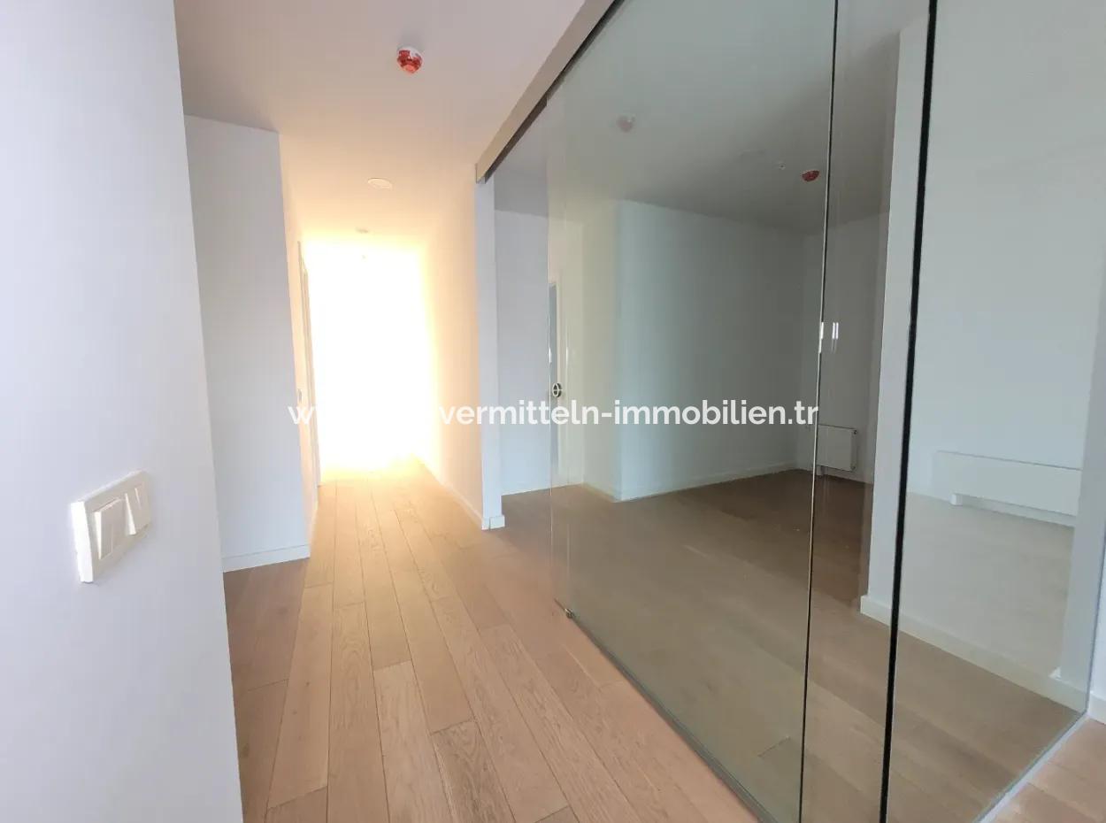 İncek Loft Satılık 2,5+1 Peyzaj Manzaralı 2.Kat Daire