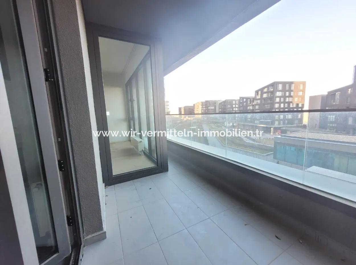 İncek Loft Satılık 2,5+1 Peyzaj Manzaralı 2.Kat Daire