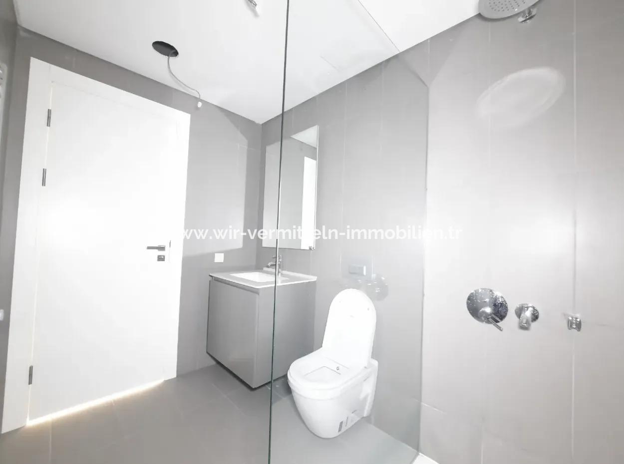 İncek Loft Satılık  5+1  Peyzaj Manzaralı 3.Kat 188 M² Daire