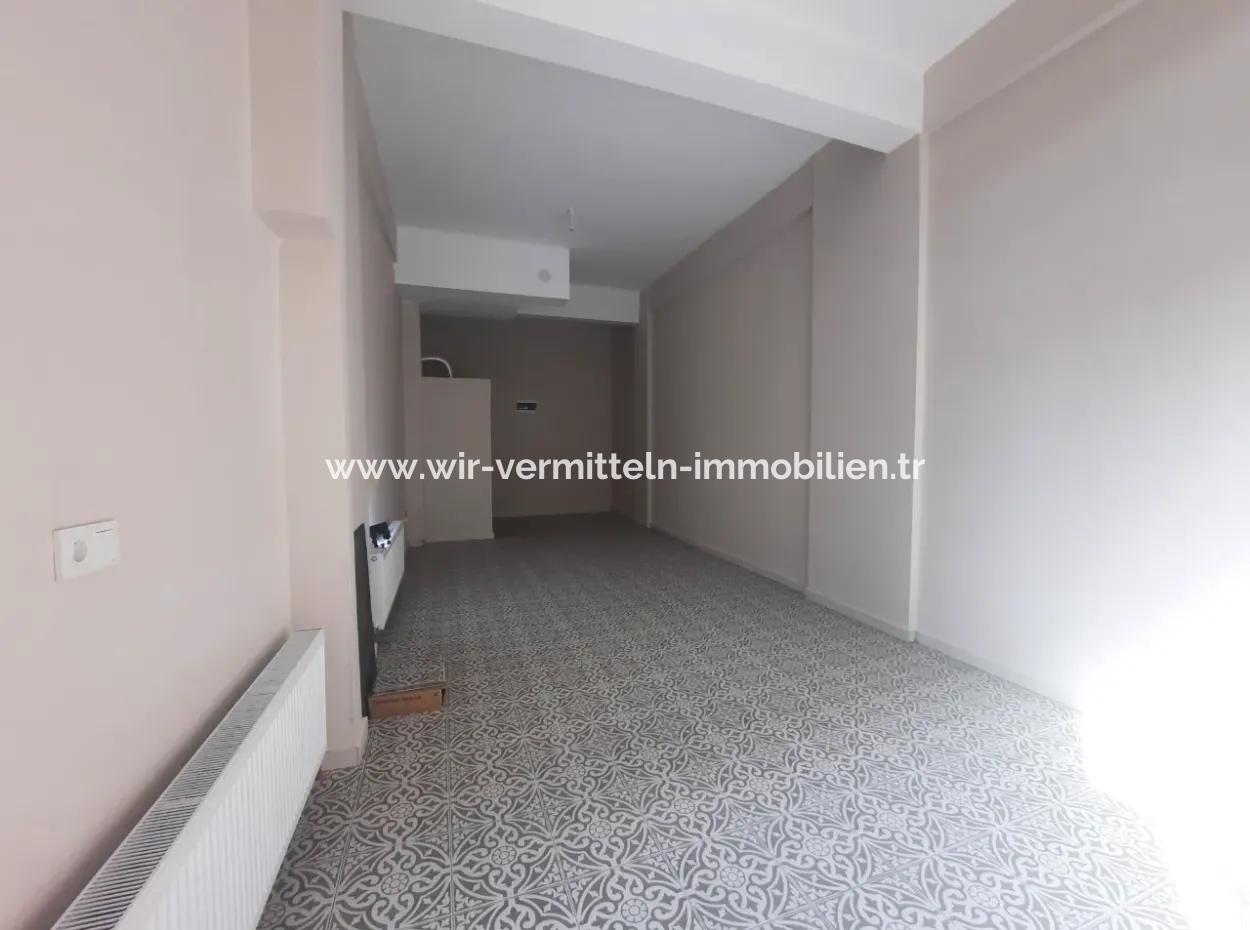 Çanakkale Çarşı İçinde Satılık 40 M²  Bacalı Dükkan